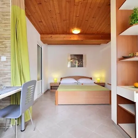 Studio Apartments 4 Two Bol Exterior foto